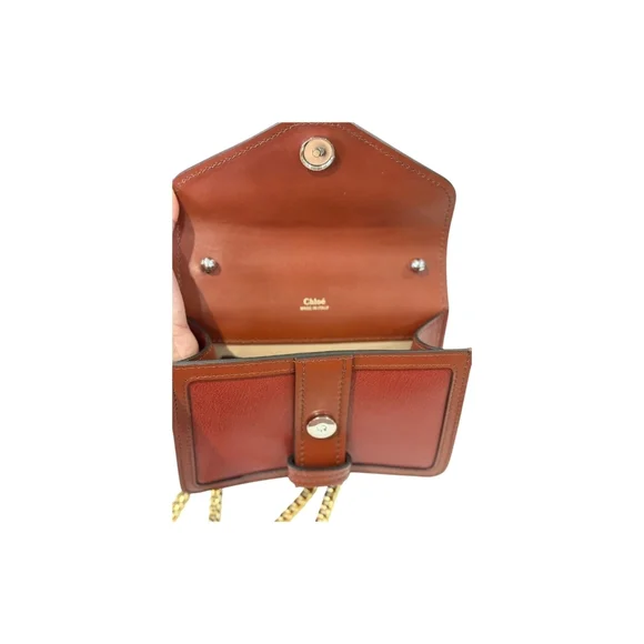 Chloe Gold and Brown Crossbody Bag with Elegant Hardware and Structured Shape - Picture 3 of 14